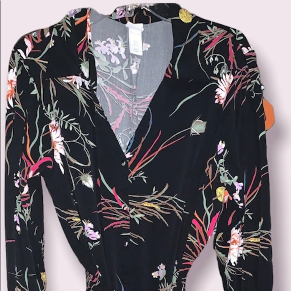 H&M floral print black button down shirt dress with tie belt (size XL)